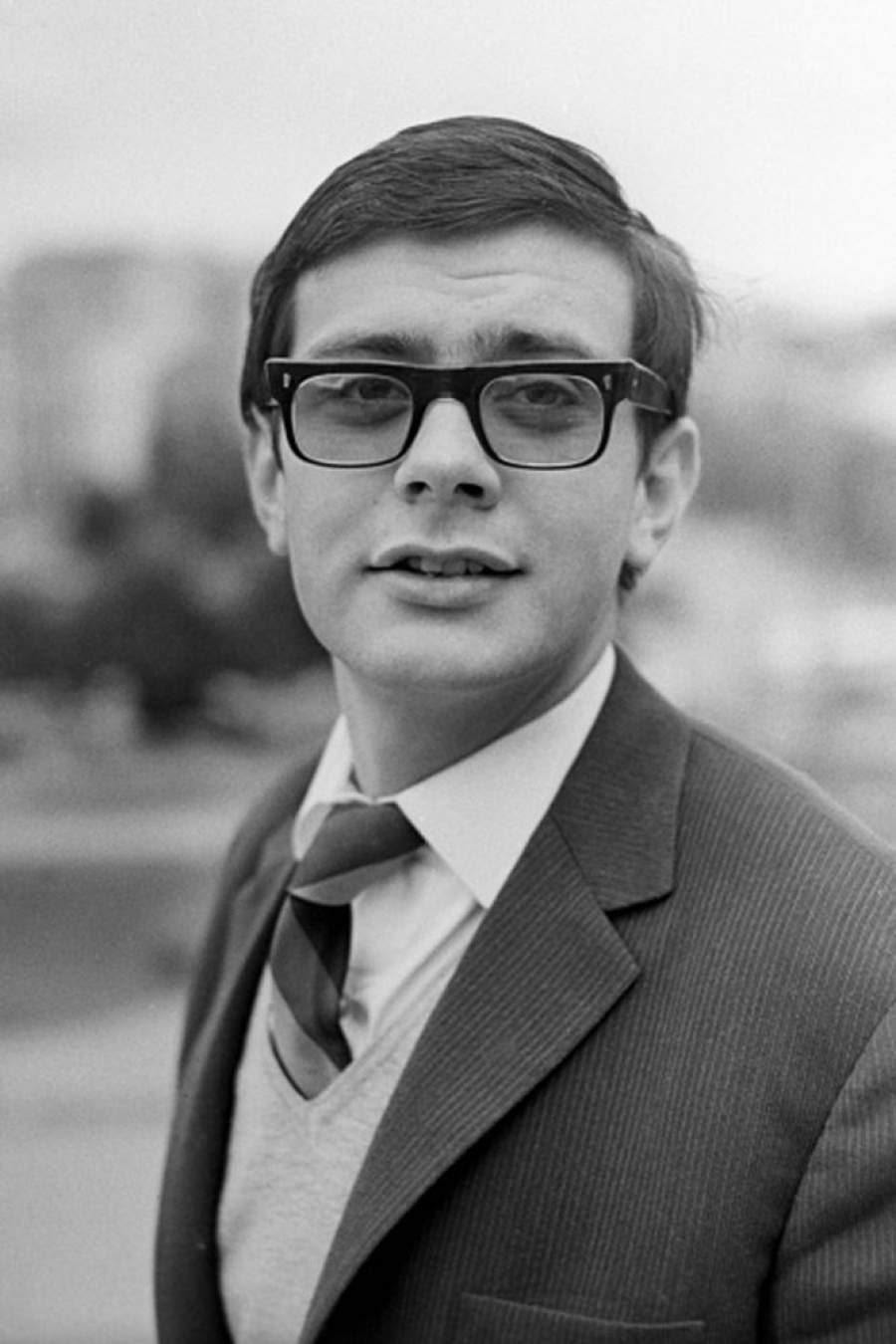 Фото: 22 знаменитых мужчины, которых мы никогда не видели без усов #9 - BigPicture.ru